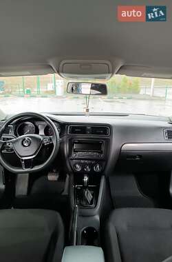 Седан Volkswagen Jetta 2015 в Виннице