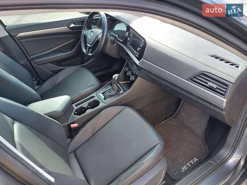 Седан Volkswagen Jetta 2019 в Луцьку