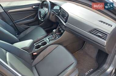 Седан Volkswagen Jetta 2019 в 
