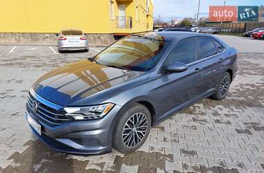 Седан Volkswagen Jetta 2019 в 