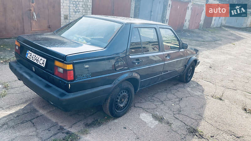 Седан Volkswagen Jetta 1989 в Чернігові