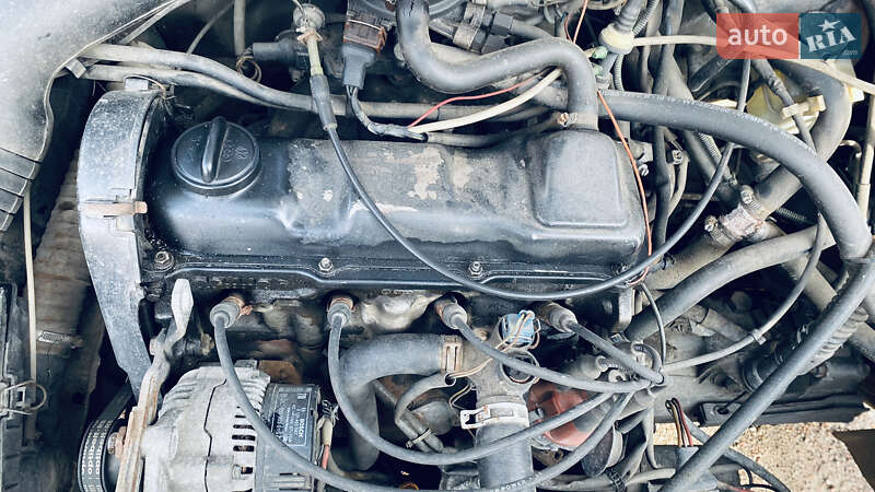 Седан Volkswagen Jetta 1989 в Чернігові