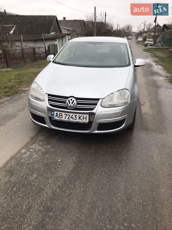 Седан Volkswagen Jetta 2005 в Вінниці