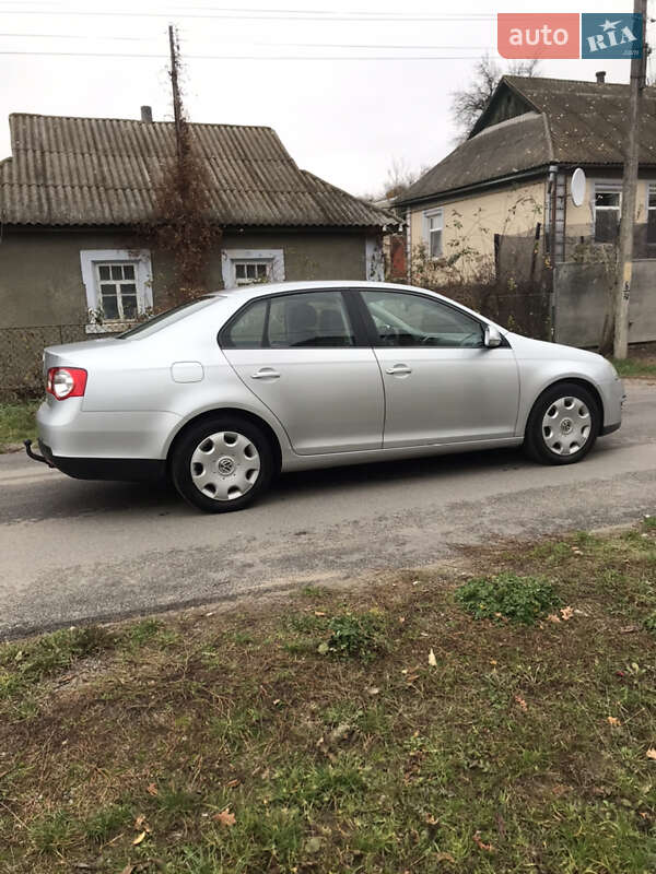 Седан Volkswagen Jetta 2005 в Вінниці
