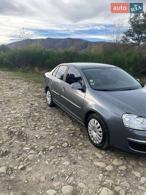 Седан Volkswagen Jetta 2006 в Калуше