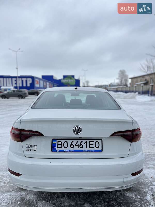 Седан Volkswagen Jetta 2018 в Тернополі