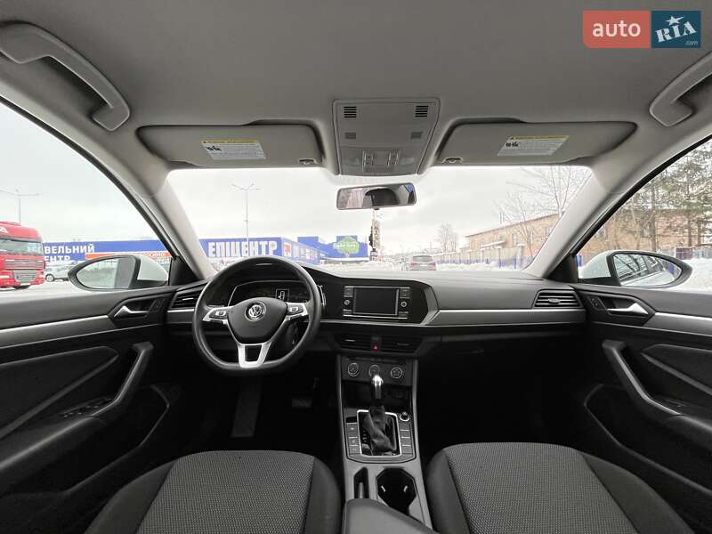 Седан Volkswagen Jetta 2018 в Тернополі