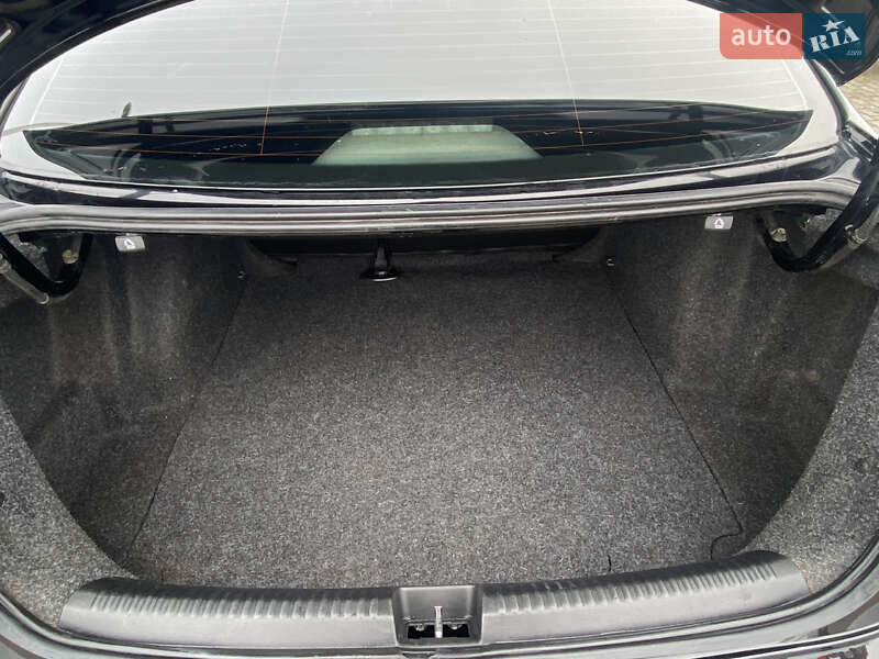 Седан Volkswagen Jetta 2017 в Хусті