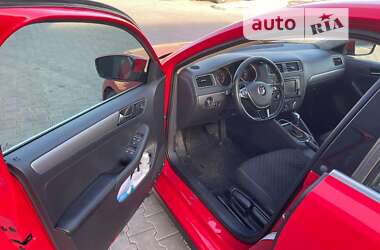 Седан Volkswagen Jetta 2015 в 