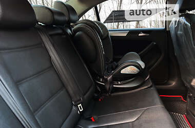 Седан Volkswagen Jetta 2012 в Тернополе