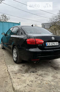 Седан Volkswagen Jetta 2013 в Києві