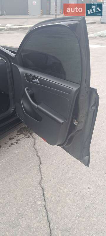 Седан Volkswagen Jetta 2013 в Харькове