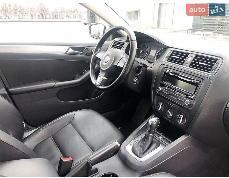 Седан Volkswagen Jetta 2013 в Киеве