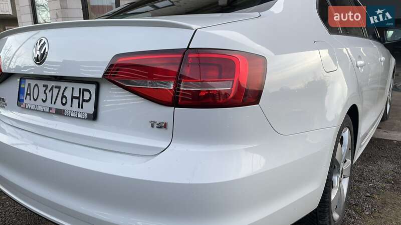 Седан Volkswagen Jetta 2014 в Хусті