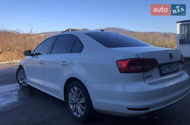 Седан Volkswagen Jetta 2015 в Мукачевому