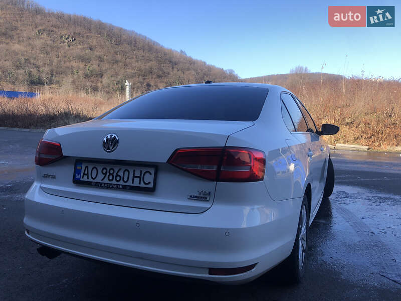 Седан Volkswagen Jetta 2015 в Мукачево