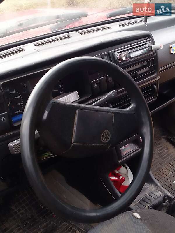 Седан Volkswagen Jetta 1989 в Вижниці