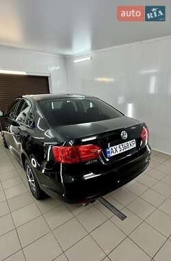 Седан Volkswagen Jetta 2013 в Харкові