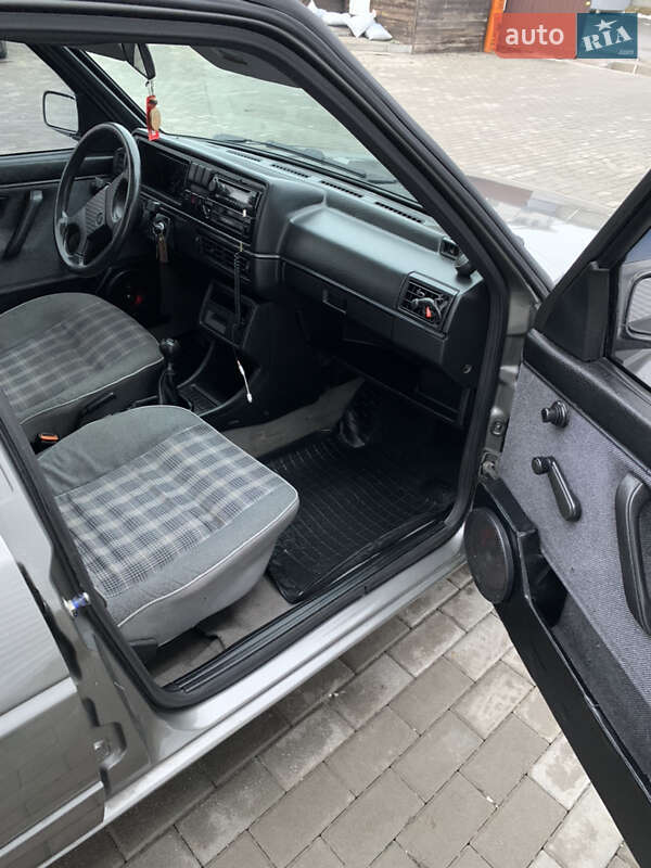 Седан Volkswagen Jetta 1988 в Корсуне-Шевченковском