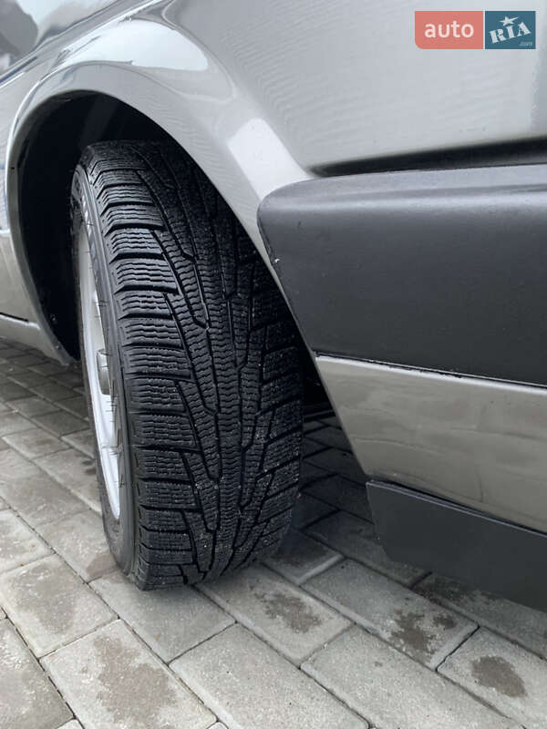 Седан Volkswagen Jetta 1988 в Корсуне-Шевченковском