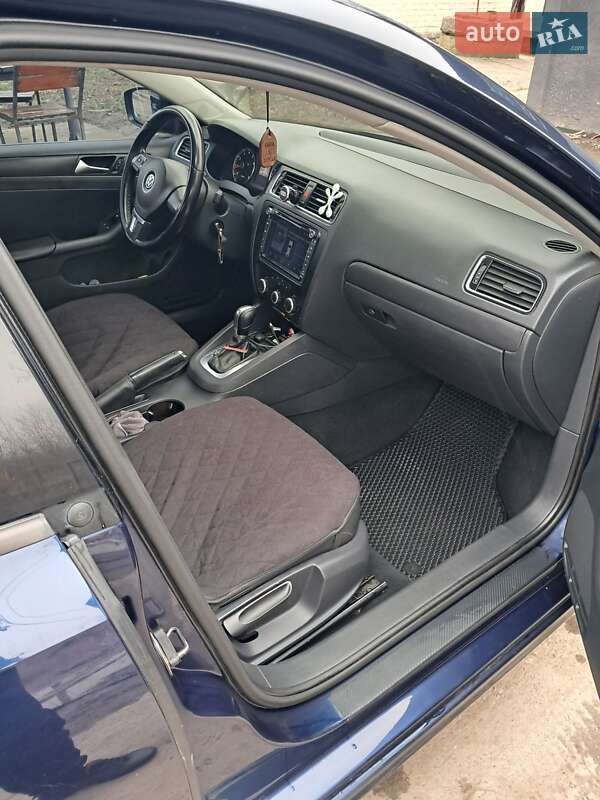 Седан Volkswagen Jetta 2012 в Покрове