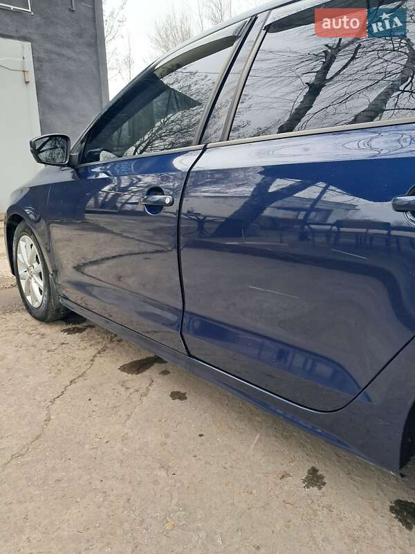 Седан Volkswagen Jetta 2012 в Покрове