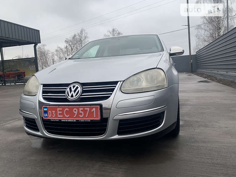 Седан Volkswagen Jetta 2006 в Василькові