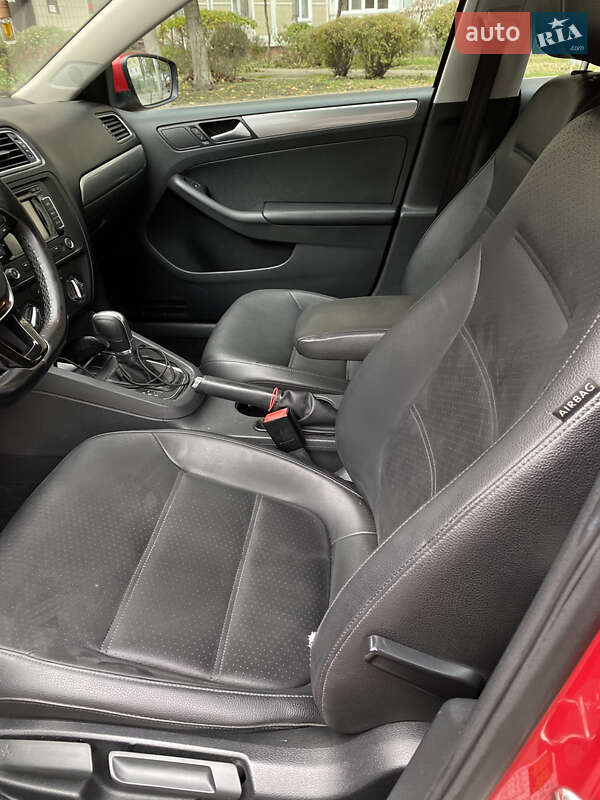 Седан Volkswagen Jetta 2014 в Києві