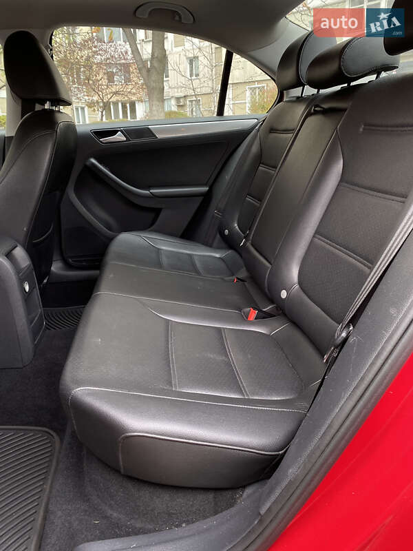 Седан Volkswagen Jetta 2014 в Києві