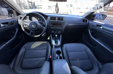 Седан Volkswagen Jetta 2012 в Харкові