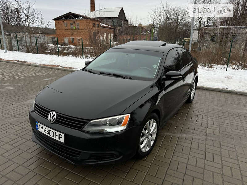 Седан Volkswagen Jetta 2010 в Житомире