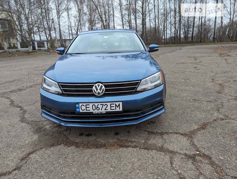 Седан Volkswagen Jetta 2015 в Черновцах