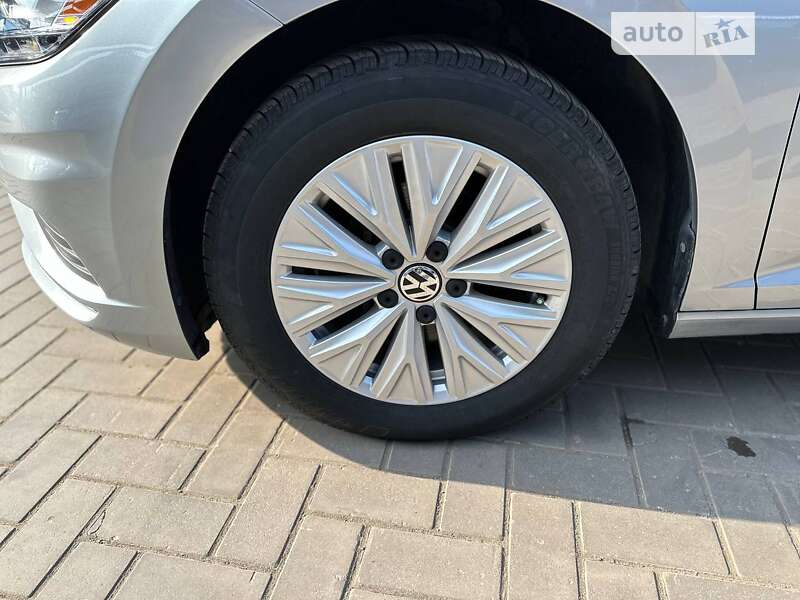 Седан Volkswagen Jetta 2019 в Кривом Роге