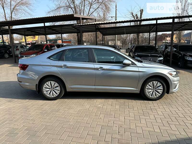 Седан Volkswagen Jetta 2019 в Кривом Роге