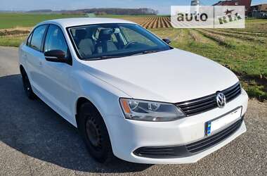 Седан Volkswagen Jetta 2013 в Черновцах