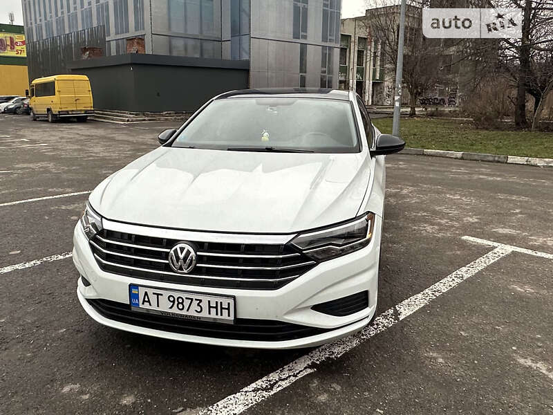 Седан Volkswagen Jetta 2019 в Івано-Франківську