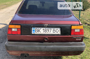 Седан Volkswagen Jetta 1990 в Луцке