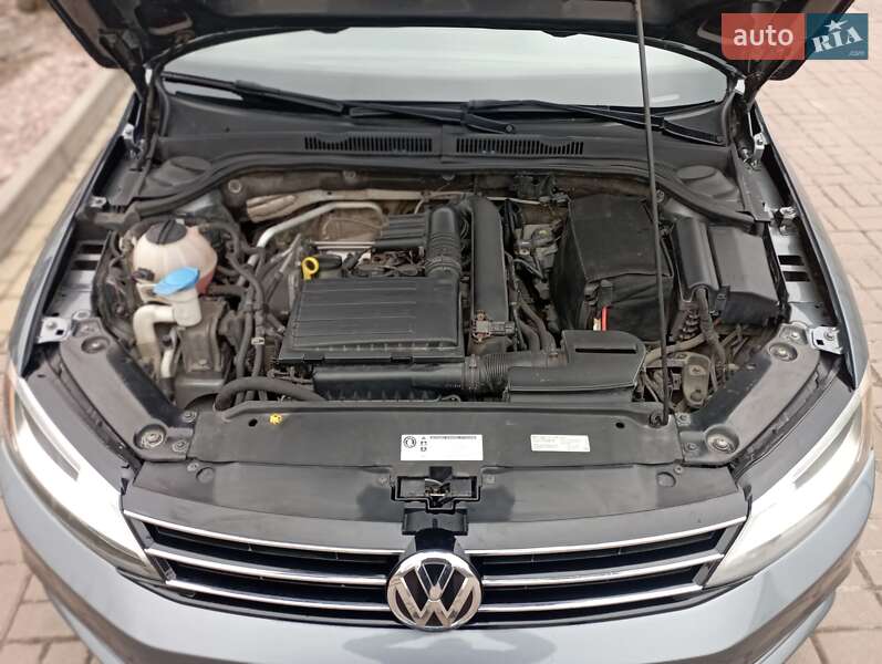 Седан Volkswagen Jetta 2015 в Полтаві