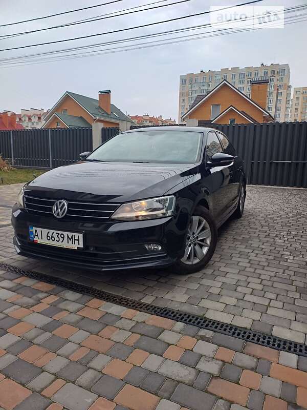 Седан Volkswagen Jetta 2016 в Софиевской Борщаговке
