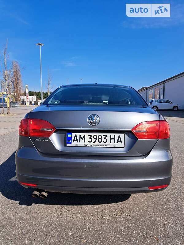 Седан Volkswagen Jetta 2012 в Боярке