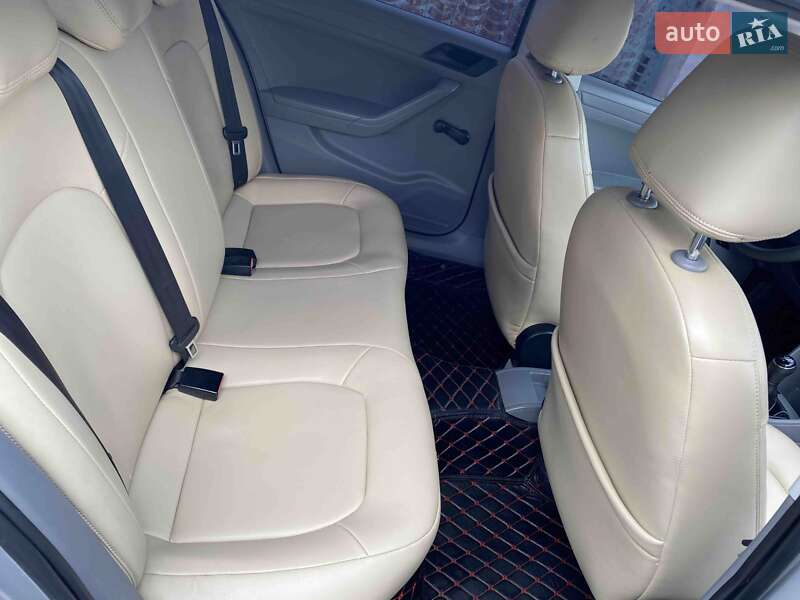 Седан Volkswagen Jetta 2014 в Шепетовке