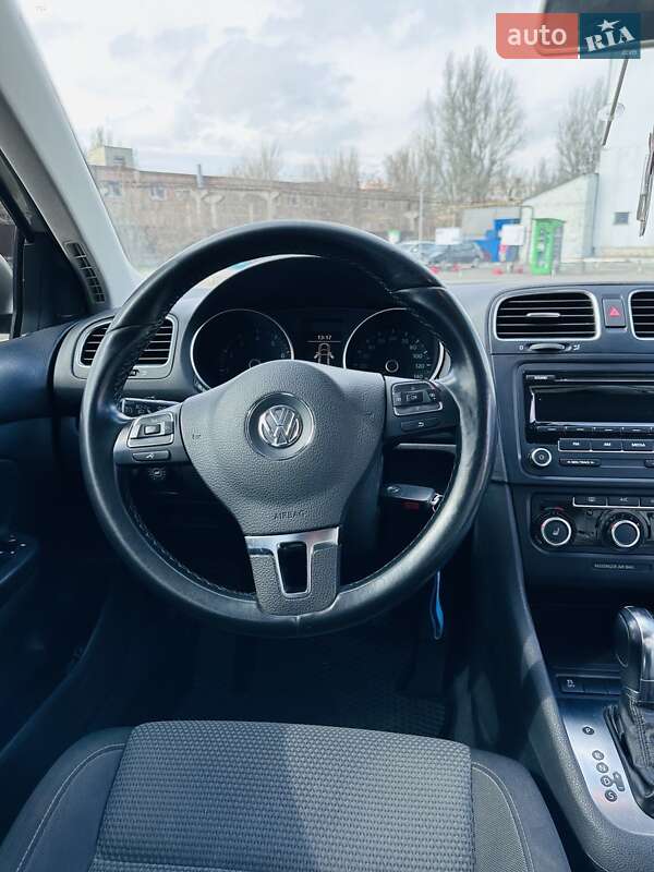 Універсал Volkswagen Jetta 2012 в Одесі