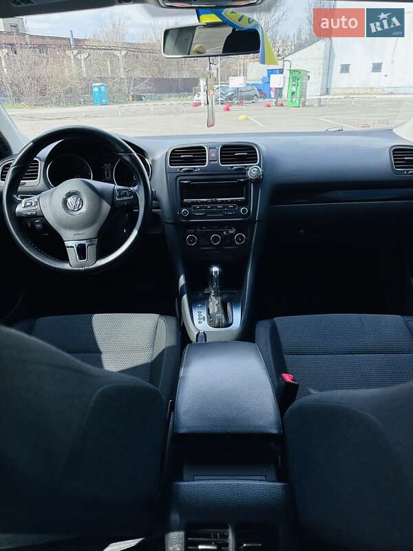 Універсал Volkswagen Jetta 2012 в Одесі