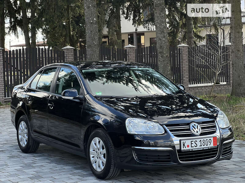 Седан Volkswagen Jetta 2006 в Староконстантинове