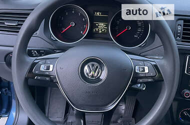 Седан Volkswagen Jetta 2016 в Чернигове