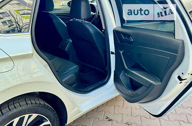Седан Volkswagen Jetta 2019 в Кагарлику