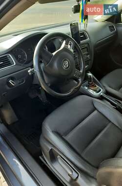 Седан Volkswagen Jetta 2012 в Новомосковске
