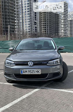 Седан Volkswagen Jetta 2013 в Житомирі