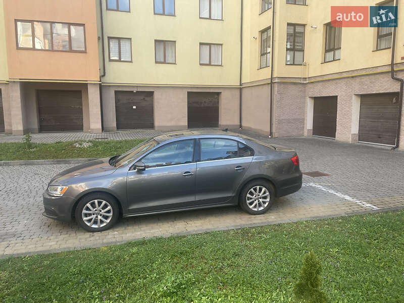 Седан Volkswagen Jetta 2012 в Ивано-Франковске