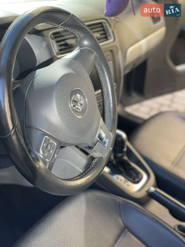 Седан Volkswagen Jetta 2012 в Ивано-Франковске